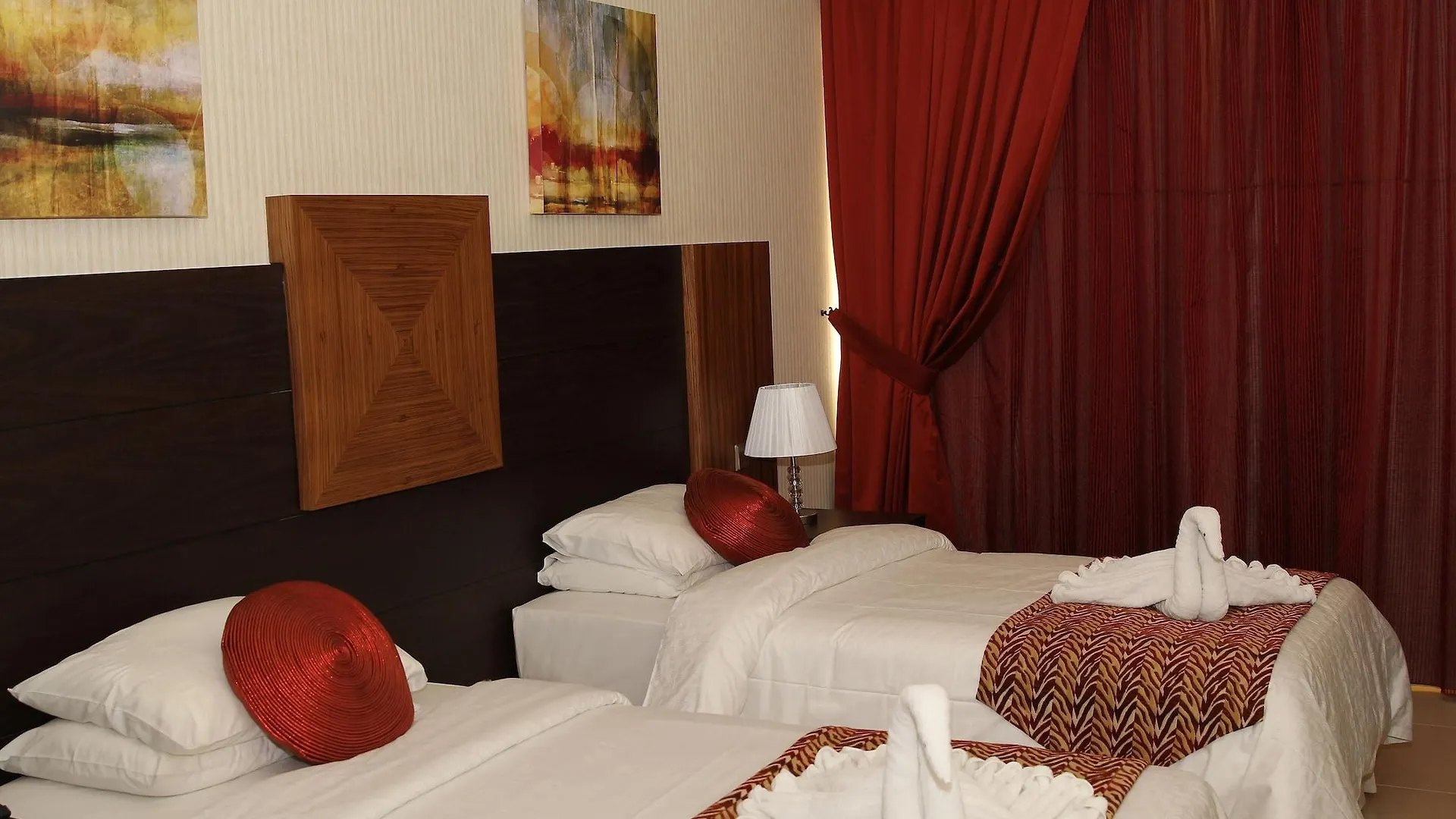 Ivory Grand Hotel Apartments Dubai 4*,  Birleşik Arap Emirlikleri